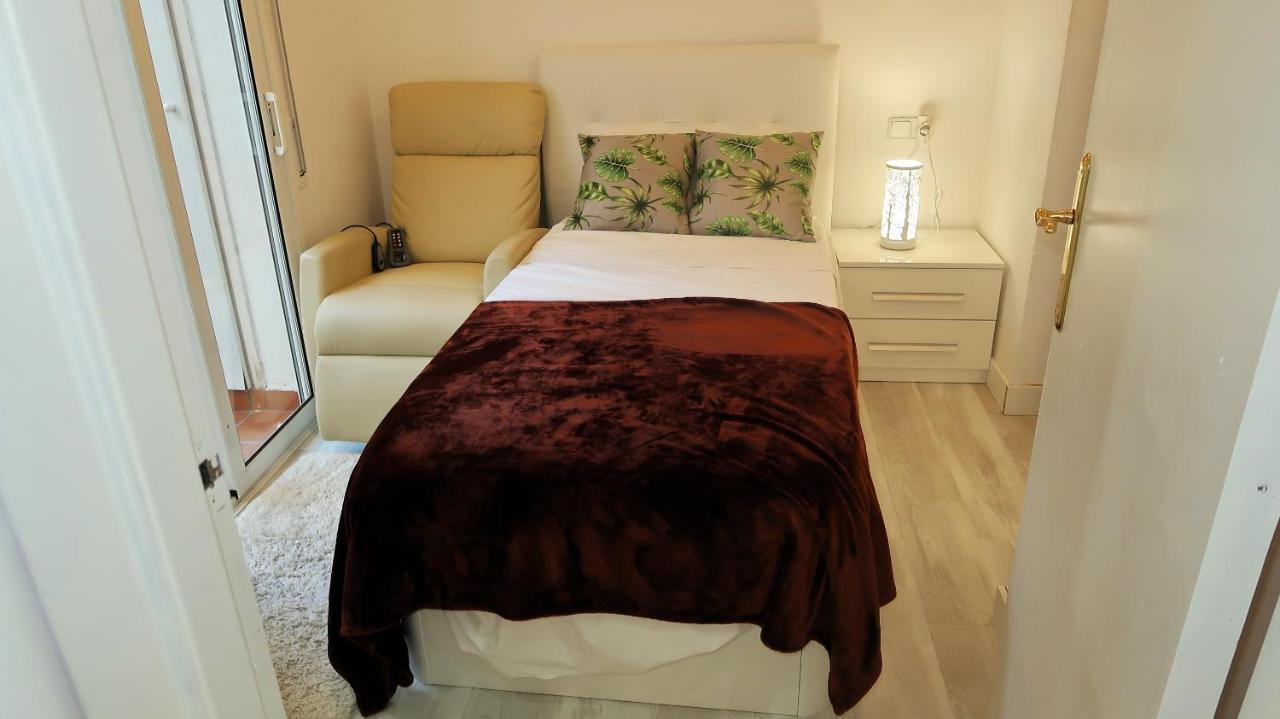 Entire Apartment , 2 Bedrooms Newly Remodeled Center Sitges Barcelona ภายนอก รูปภาพ